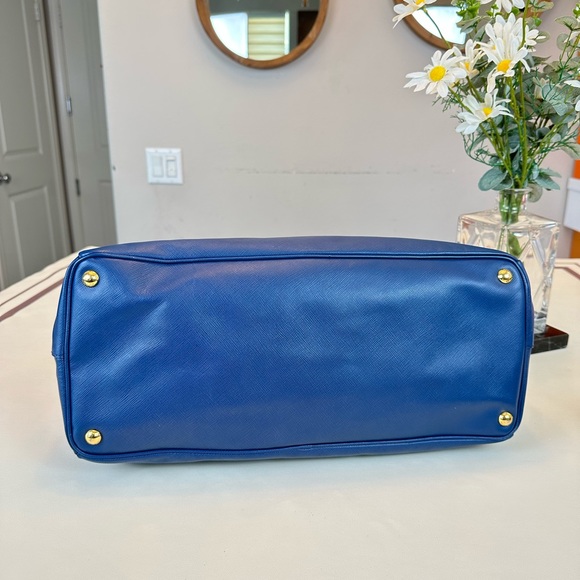Prada Blue Leather Saffiano Lux Large Tote Satchel - Picture 3 of 15